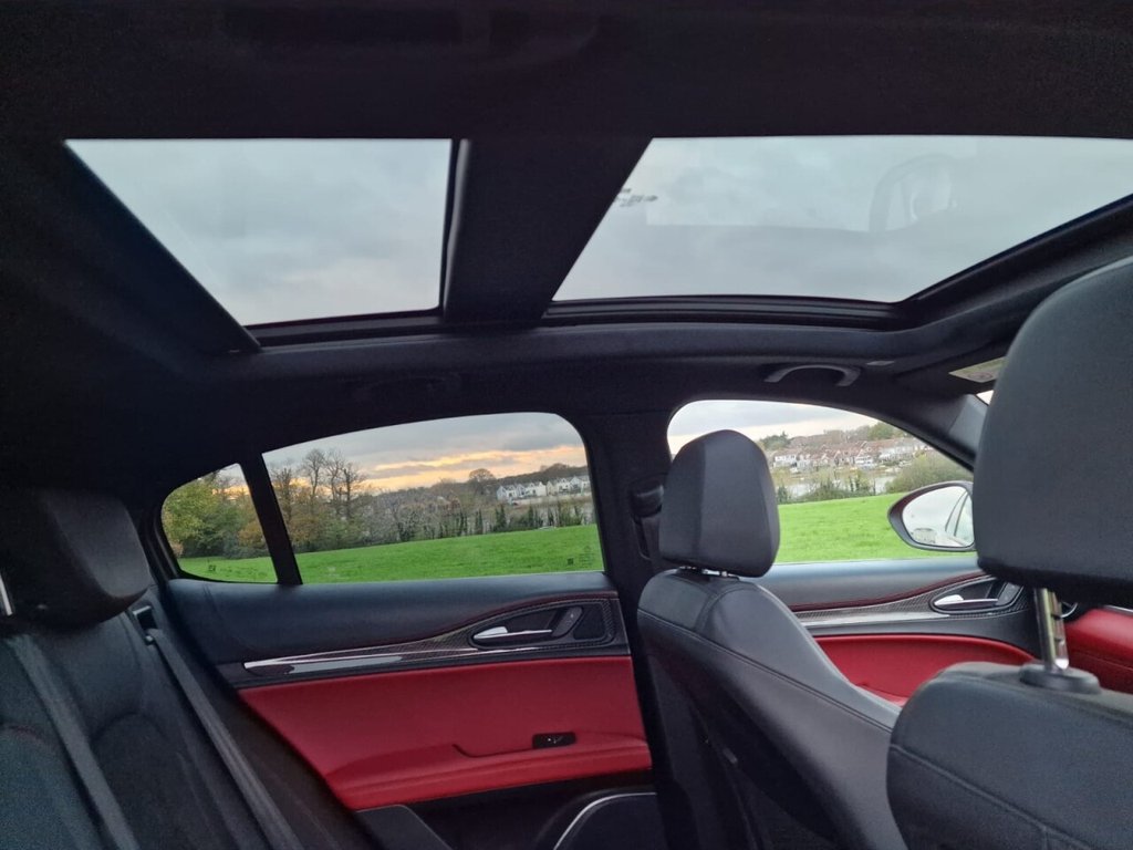 Used Alfa Romeo Stelvio 2018 for sale - 76716229: Photo 12