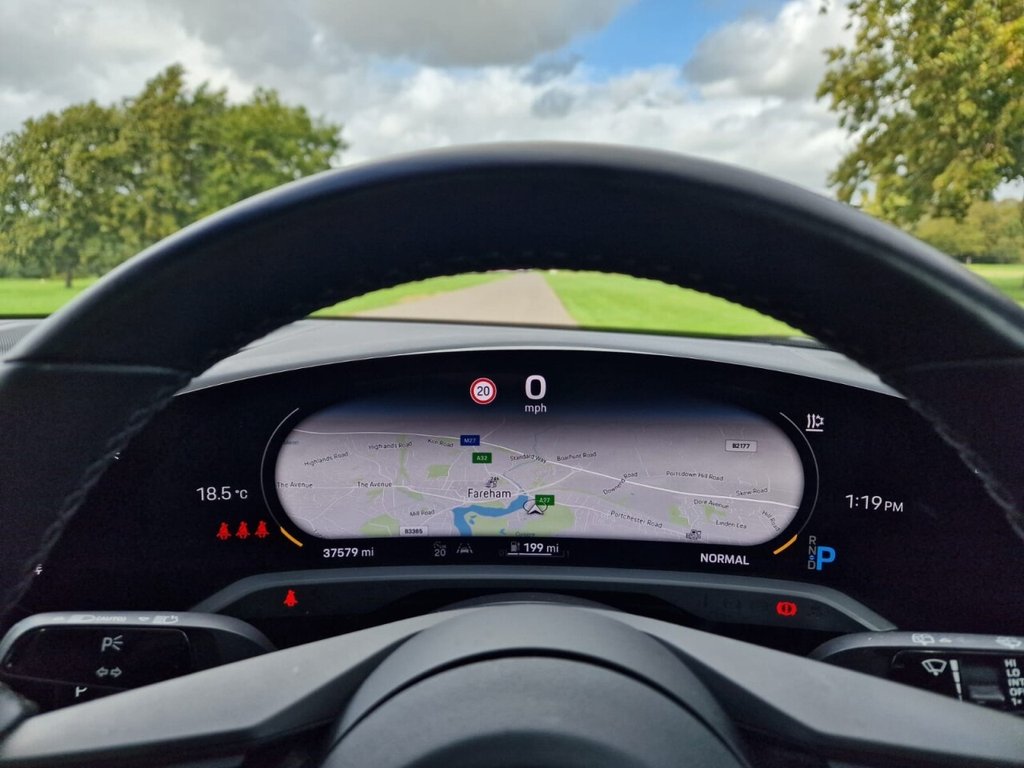 Used Porsche Taycan 2021 for sale - 76716295: Photo 12