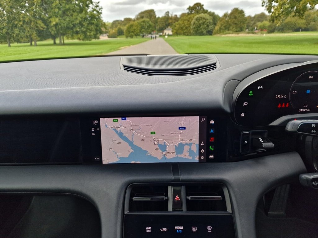 Used Porsche Taycan 2021 for sale - 76716295: Photo 13