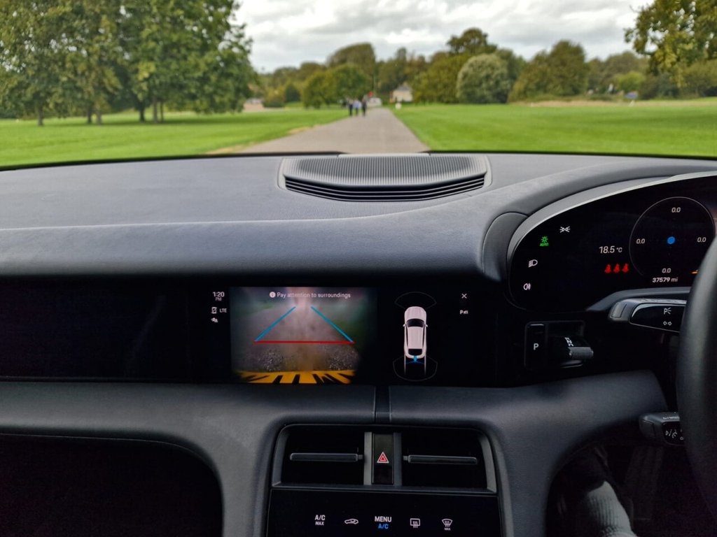 Used Porsche Taycan 2021 for sale - 76716295: Photo 14