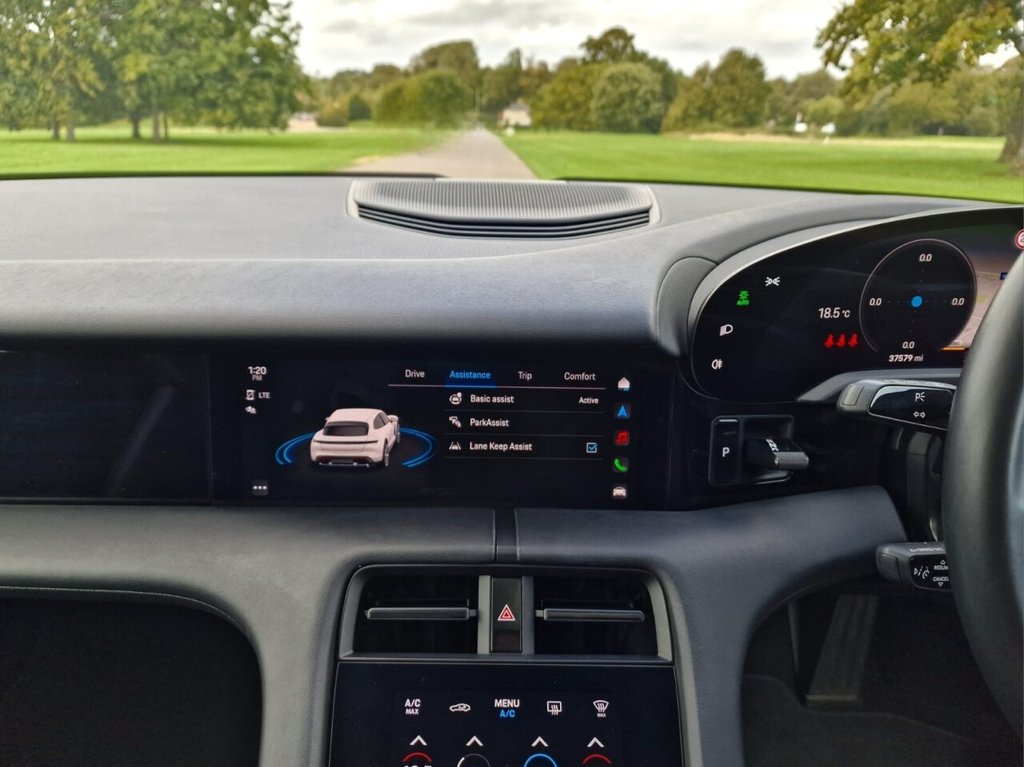 Used Porsche Taycan 2021 for sale - 76716295: Photo 18