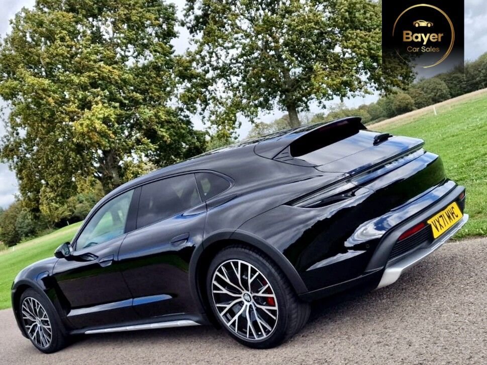 Used Porsche Taycan 2021 for sale - 76716295: Photo 25