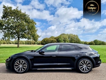 Used Porsche Taycan 2021 for sale - 76716295: Photo