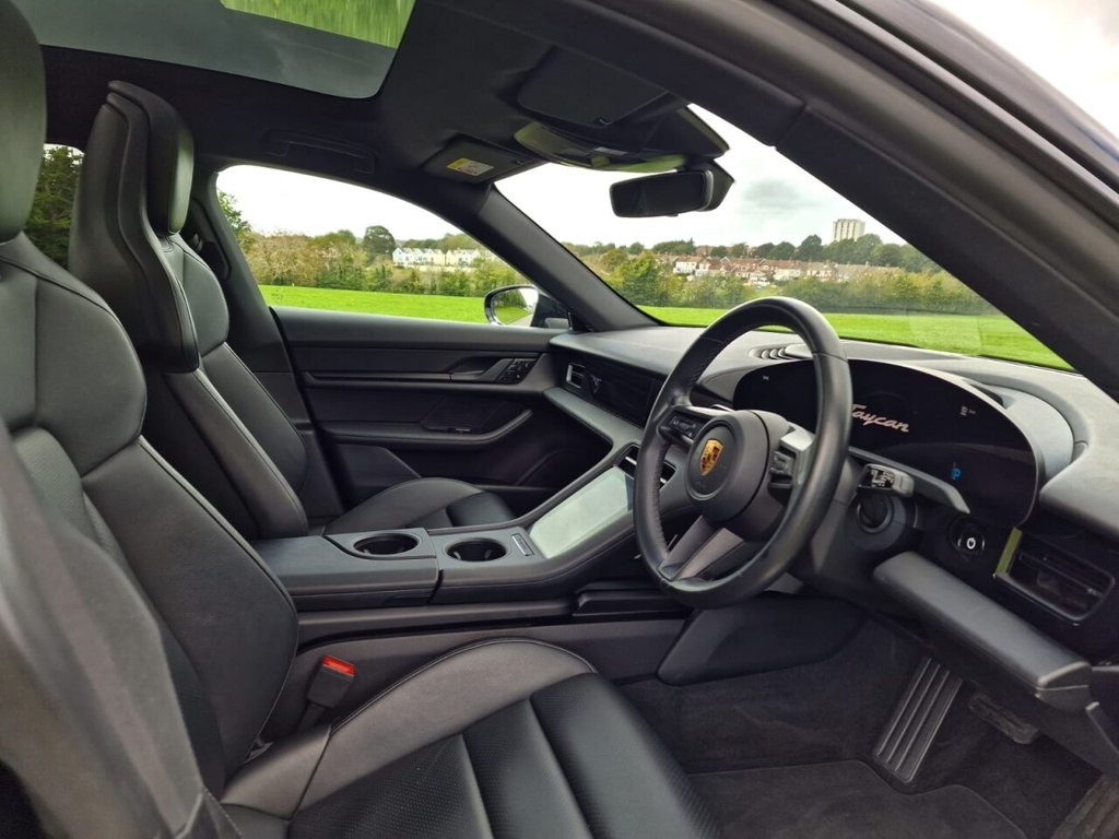 Used Porsche Taycan 2021 for sale - 76716295: Photo 9