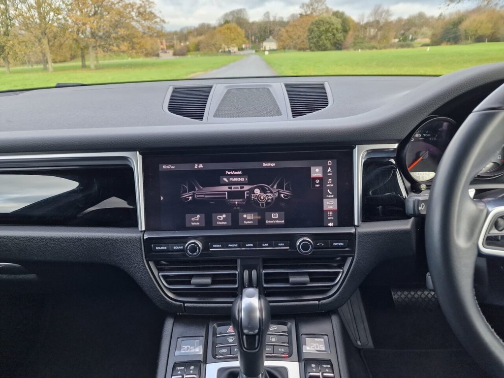 Used Porsche Macan 2019 for sale - 76716258: Photo 15