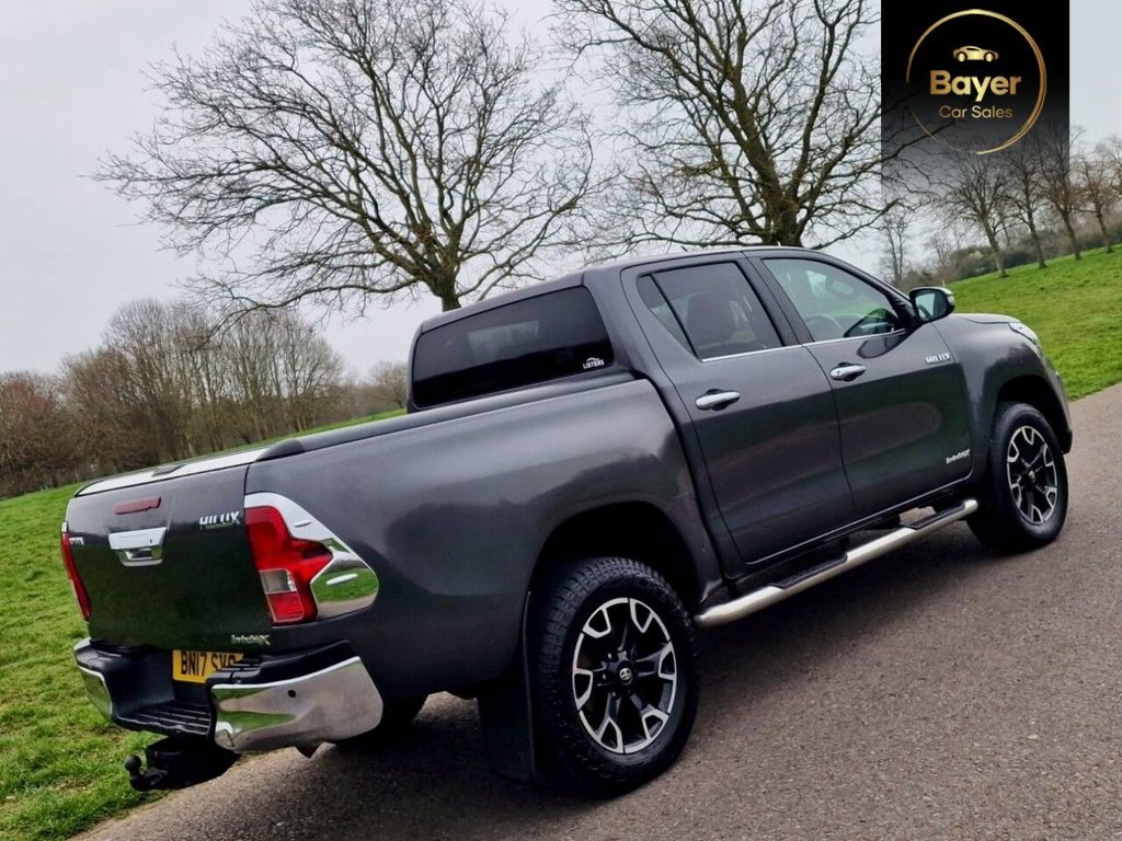 Used Toyota Hilux 2017 for sale - 77786012: Photo 19