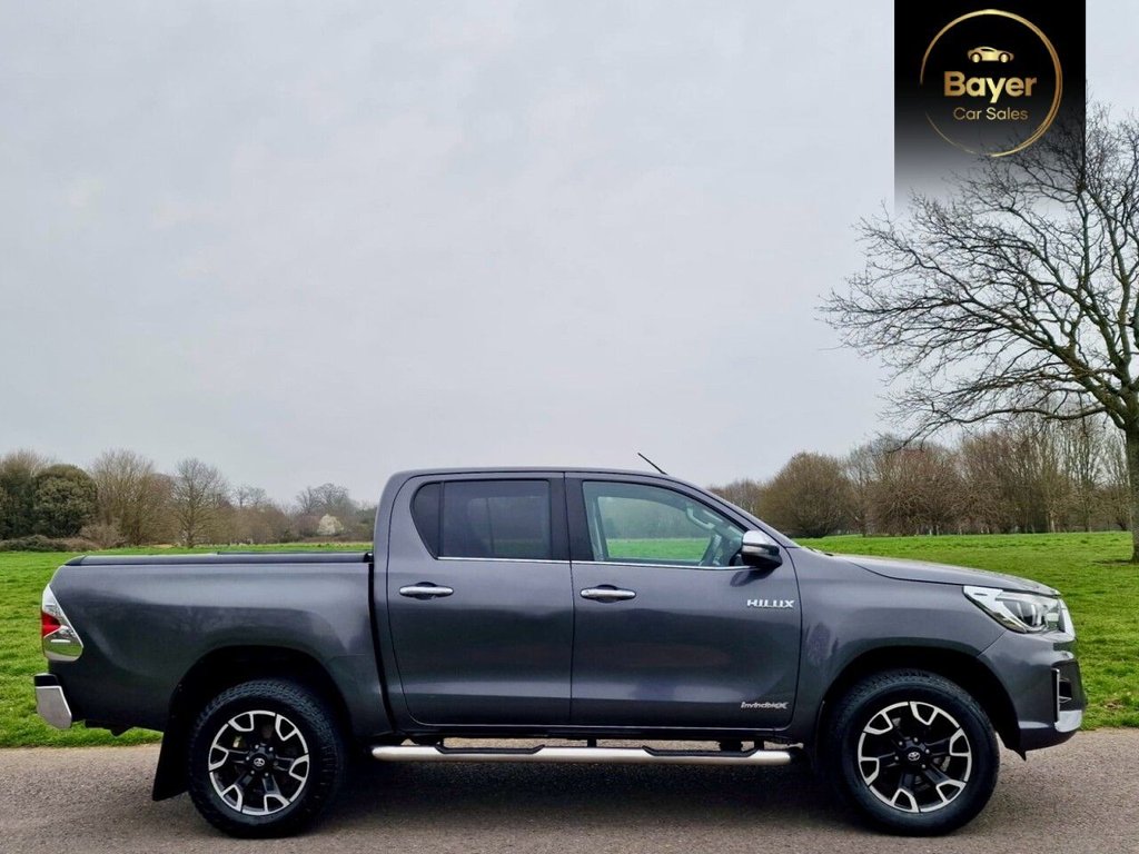 Used Toyota Hilux 2017 for sale - 77786012: Photo 3