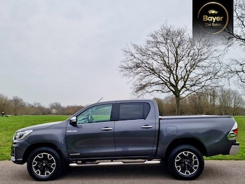 Used Toyota Hilux 2017 for sale - 77786012: Photo