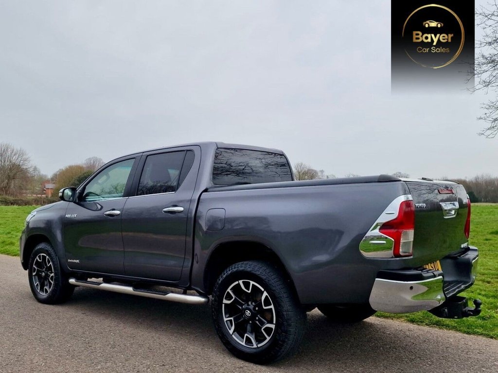 Used Toyota Hilux 2017 for sale - 77786012: Photo 6
