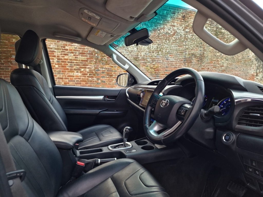 Used Toyota Hilux 2017 for sale - 77786012: Photo 8