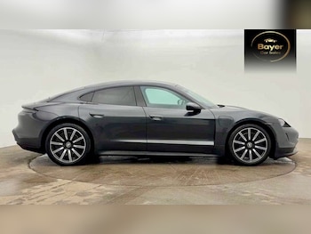 Used Porsche Taycan 2021 for sale - 78172502: Photo