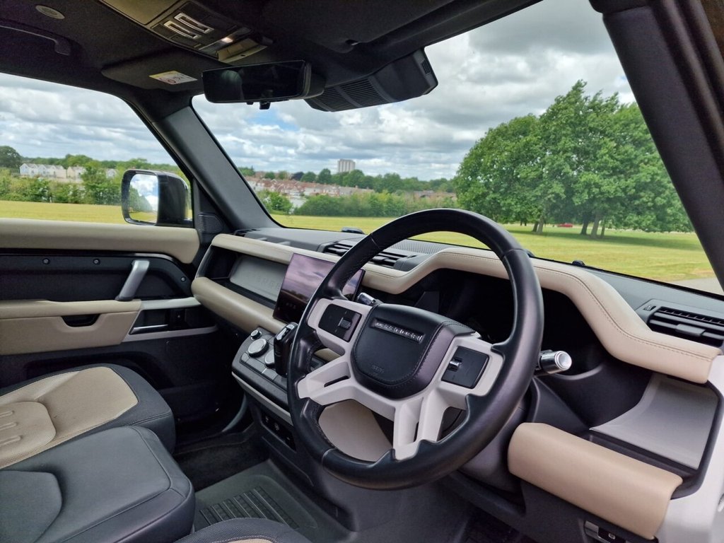 Used Land Rover Defender 2021 for sale - 76716268: Photo 20