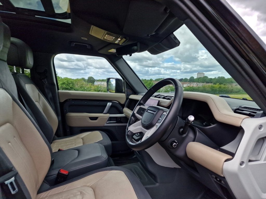 Used Land Rover Defender 2021 for sale - 76716268: Photo 7