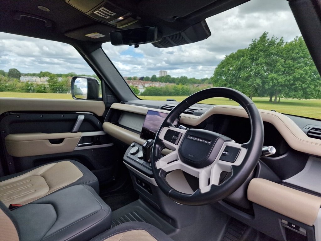 Used Land Rover Defender 2021 for sale - 76716268: Photo 9