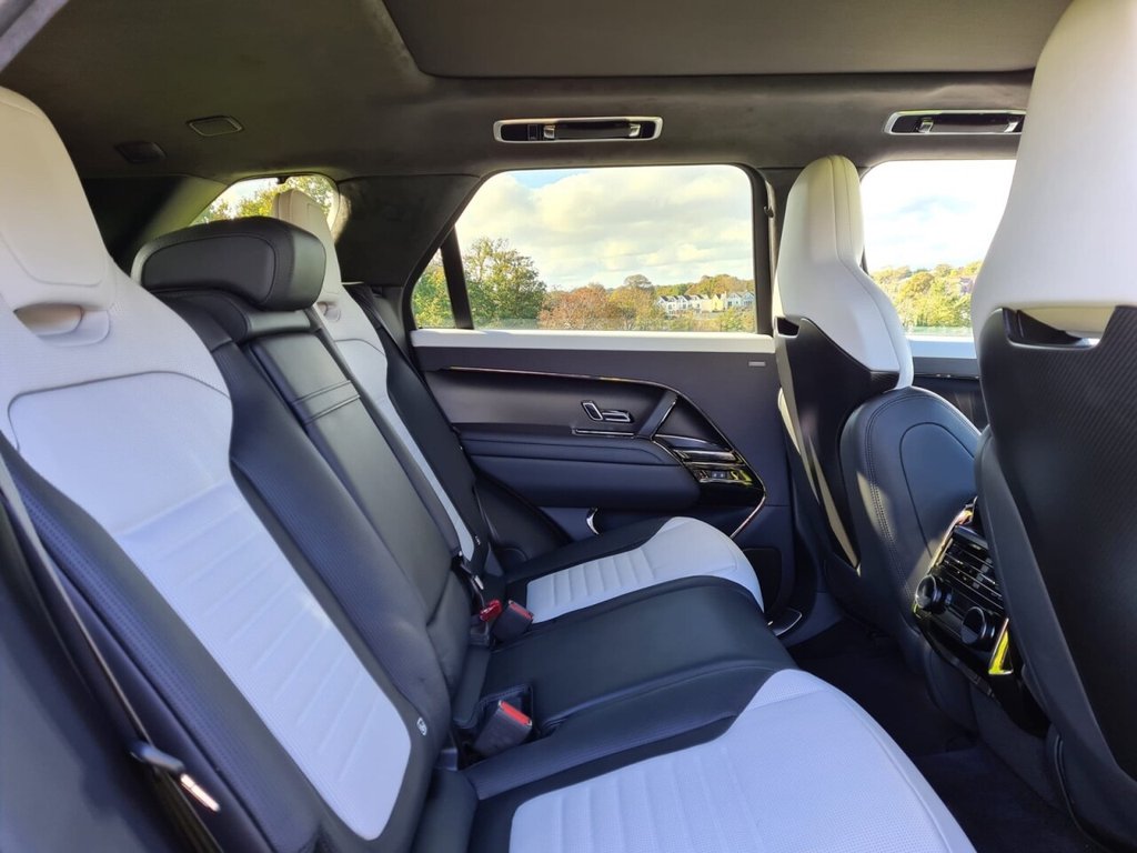 Used Land Rover Range Rover Sport 2024 for sale - 76716237: Photo 10