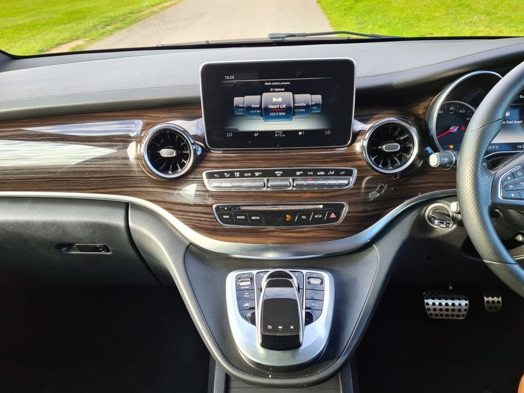 Used Mercedes-Benz V-Class 2019 for sale - 76716240: Photo 13