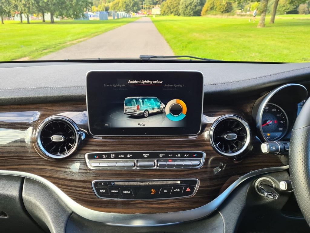 Used Mercedes-Benz V-Class 2019 for sale - 76716240: Photo 17