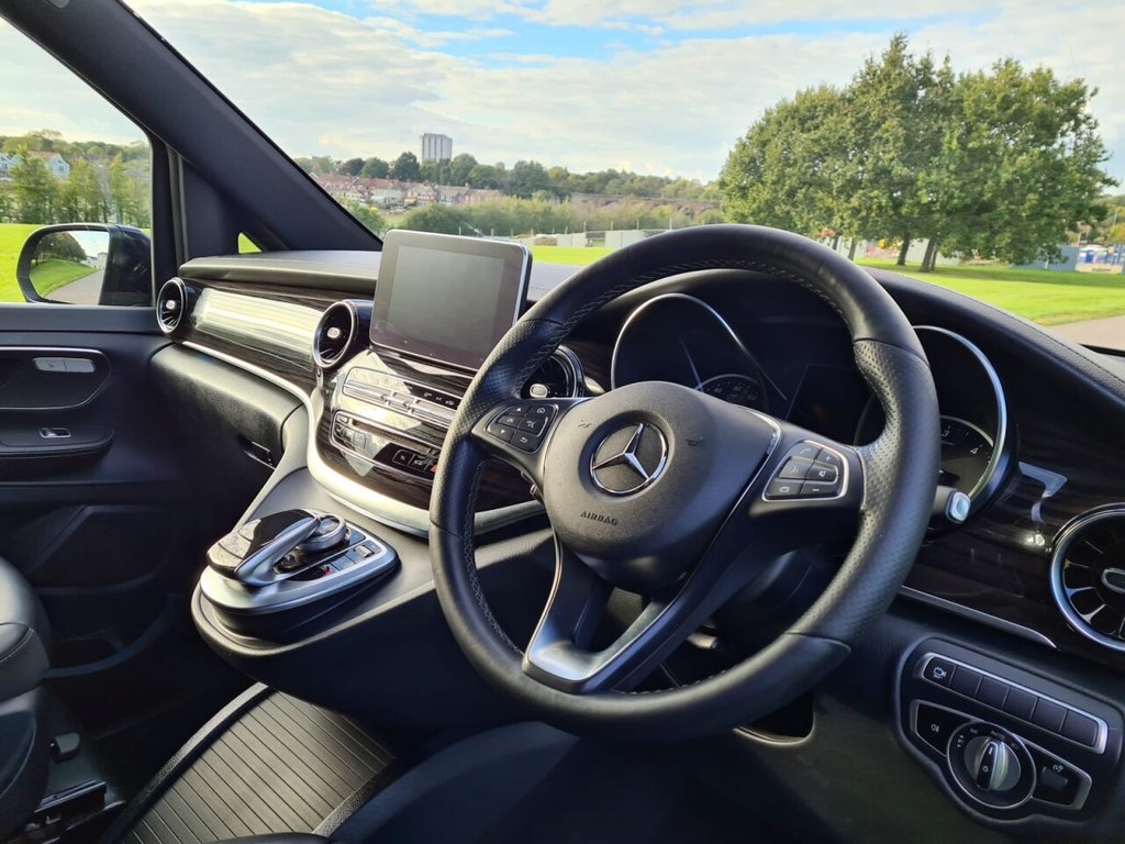 Used Mercedes-Benz V-Class 2019 for sale - 76716240: Photo 9