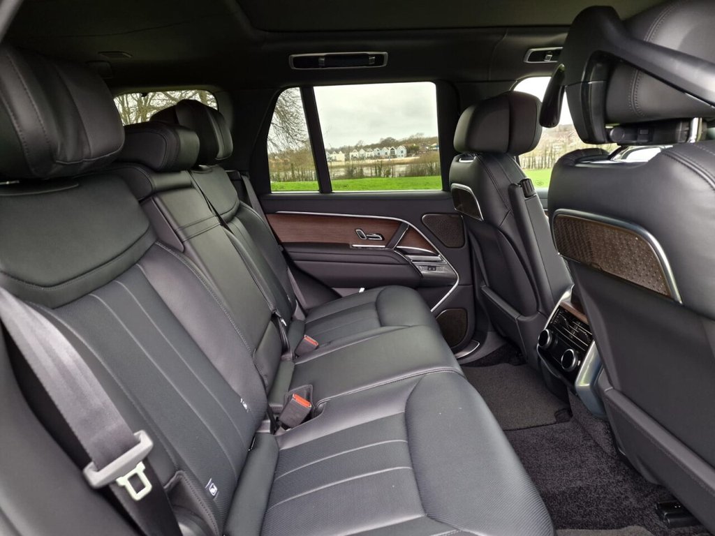 Used Land Rover Range Rover 2025 for sale - 77685331: Photo 11