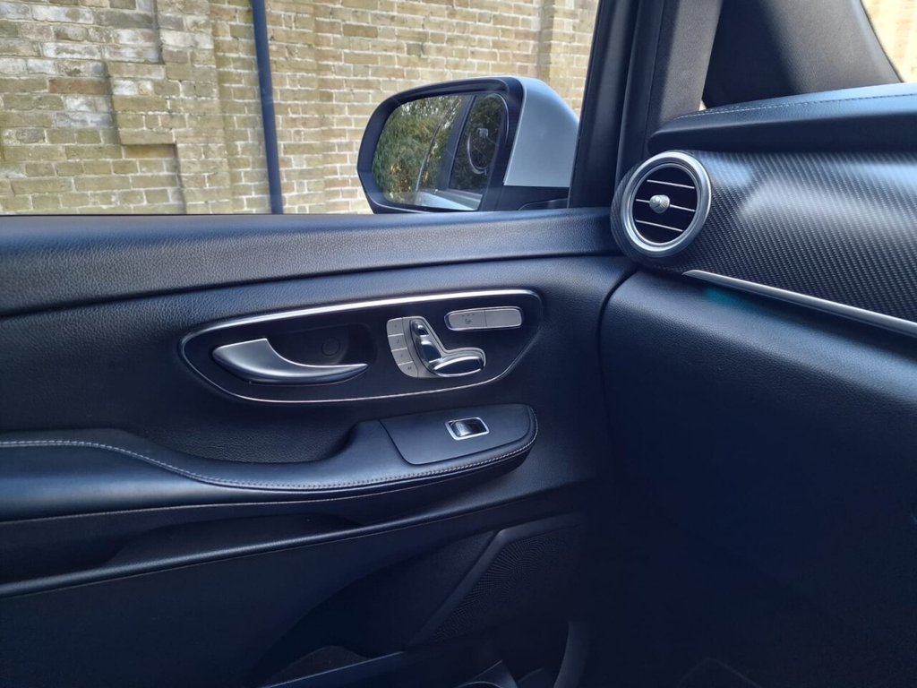 Used Mercedes-Benz V-Class 2017 for sale - 77725909: Photo 15