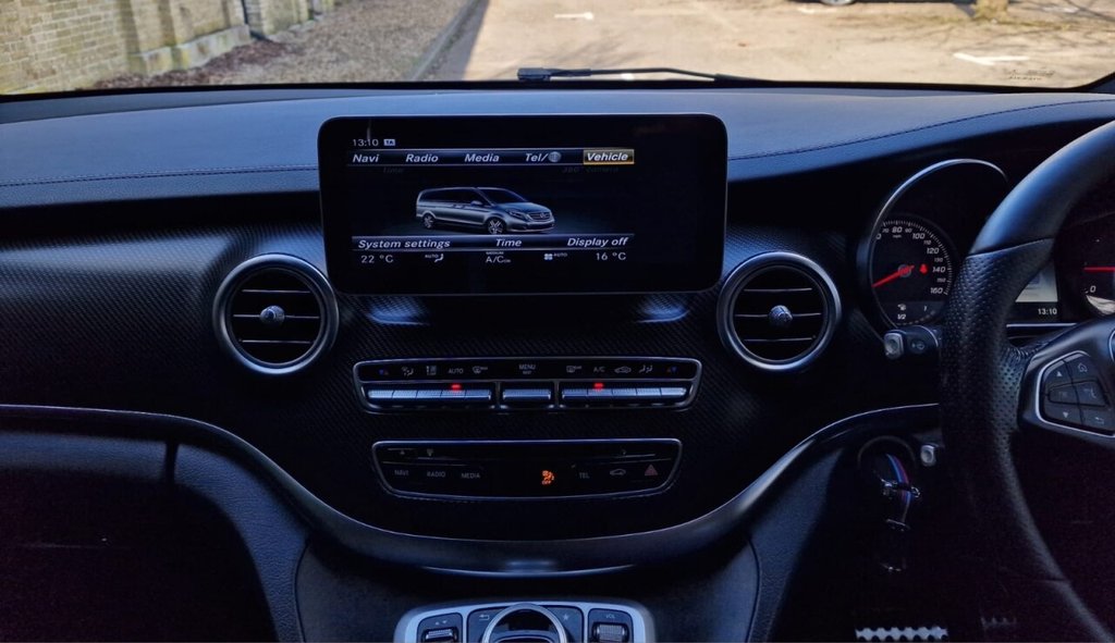 Used Mercedes-Benz V-Class 2017 for sale - 77725909: Photo 18