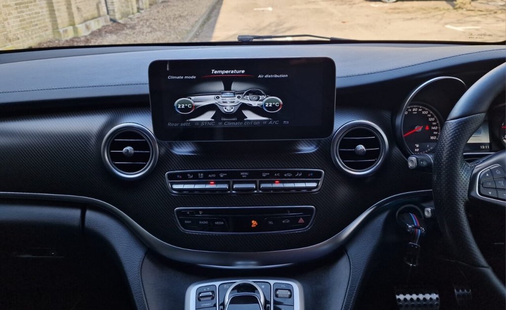 Used Mercedes-Benz V-Class 2017 for sale - 77725909: Photo 21