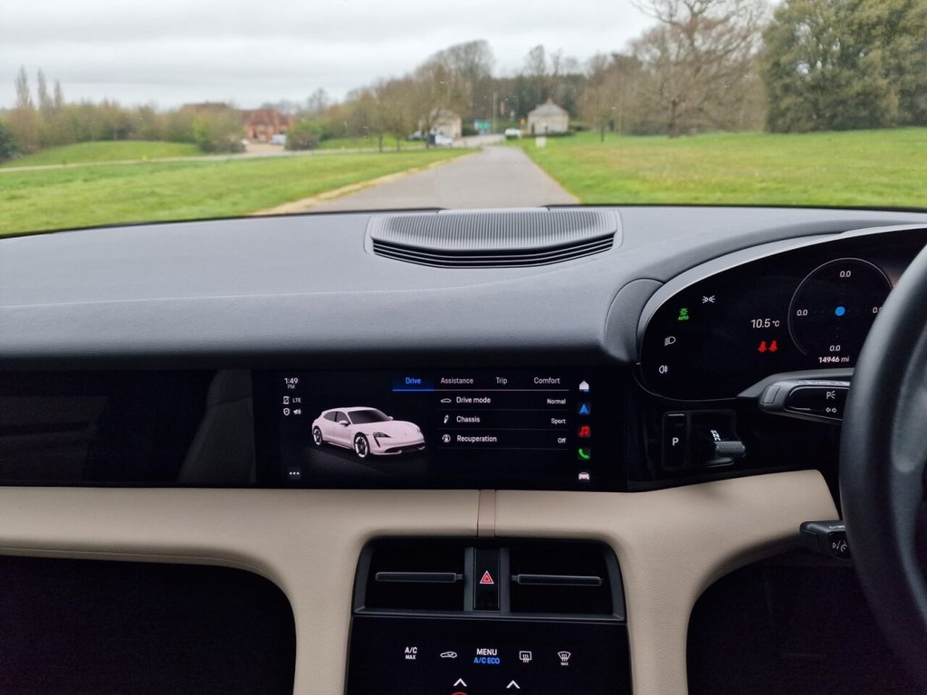 Used Porsche Taycan 2023 for sale - 78008792: Photo 19