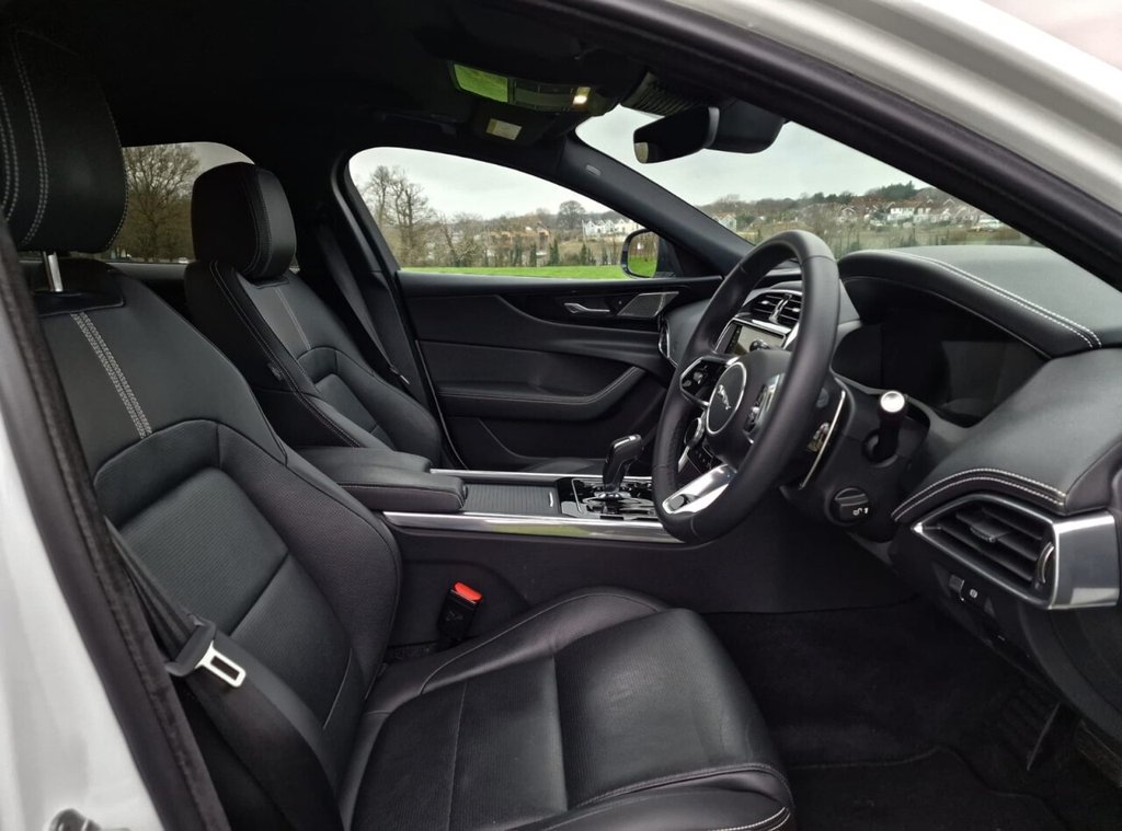 Used Jaguar XE 2023 for sale - 76953998: Photo 7