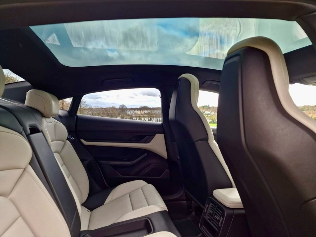 Used Porsche Taycan 2021 for sale - 76716265: Photo 11