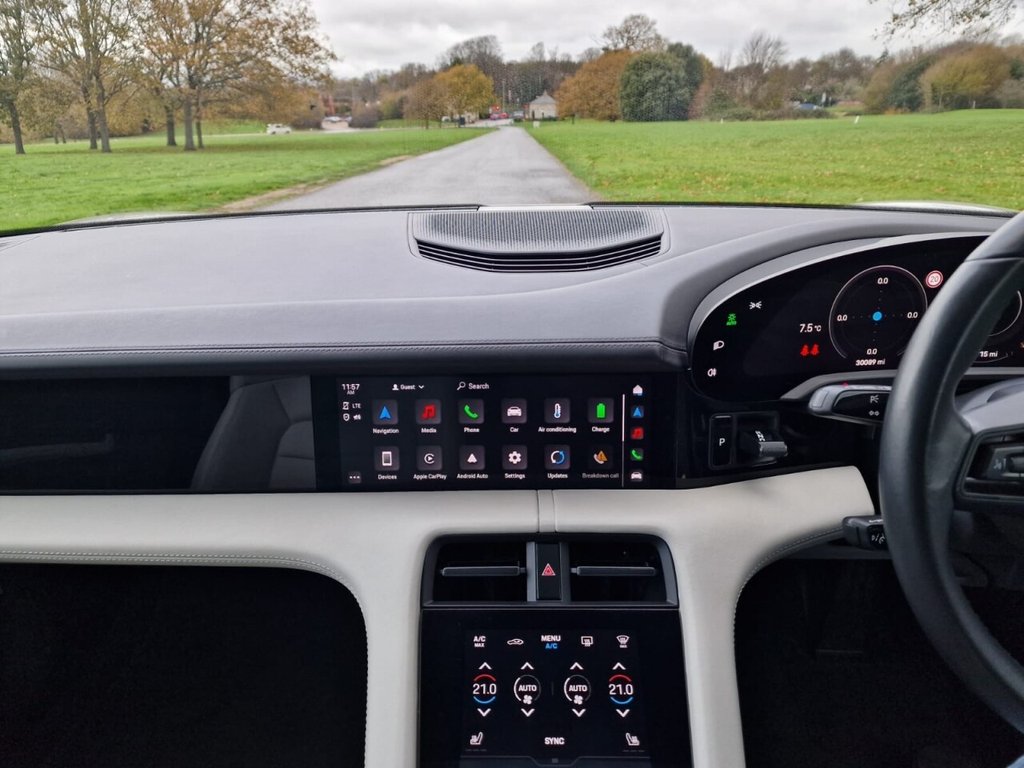 Used Porsche Taycan 2021 for sale - 76716265: Photo 13