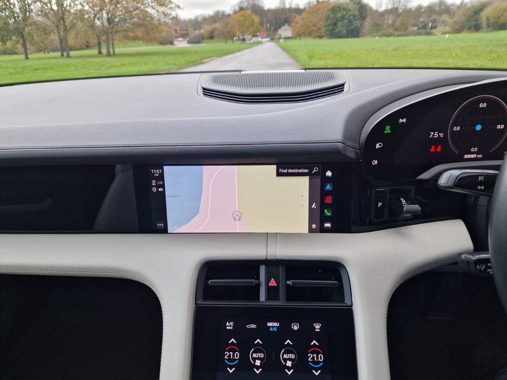 Used Porsche Taycan 2021 for sale - 76716265: Photo 15