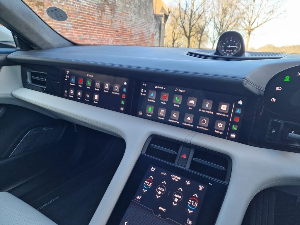 Used Porsche Taycan 2021 for sale - 77050821: Photo 14