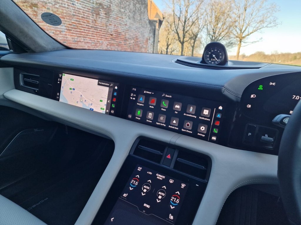 Used Porsche Taycan 2021 for sale - 77050821: Photo 16