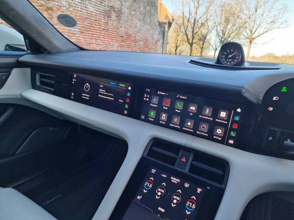 Used Porsche Taycan 2021 for sale - 77050821: Photo 17