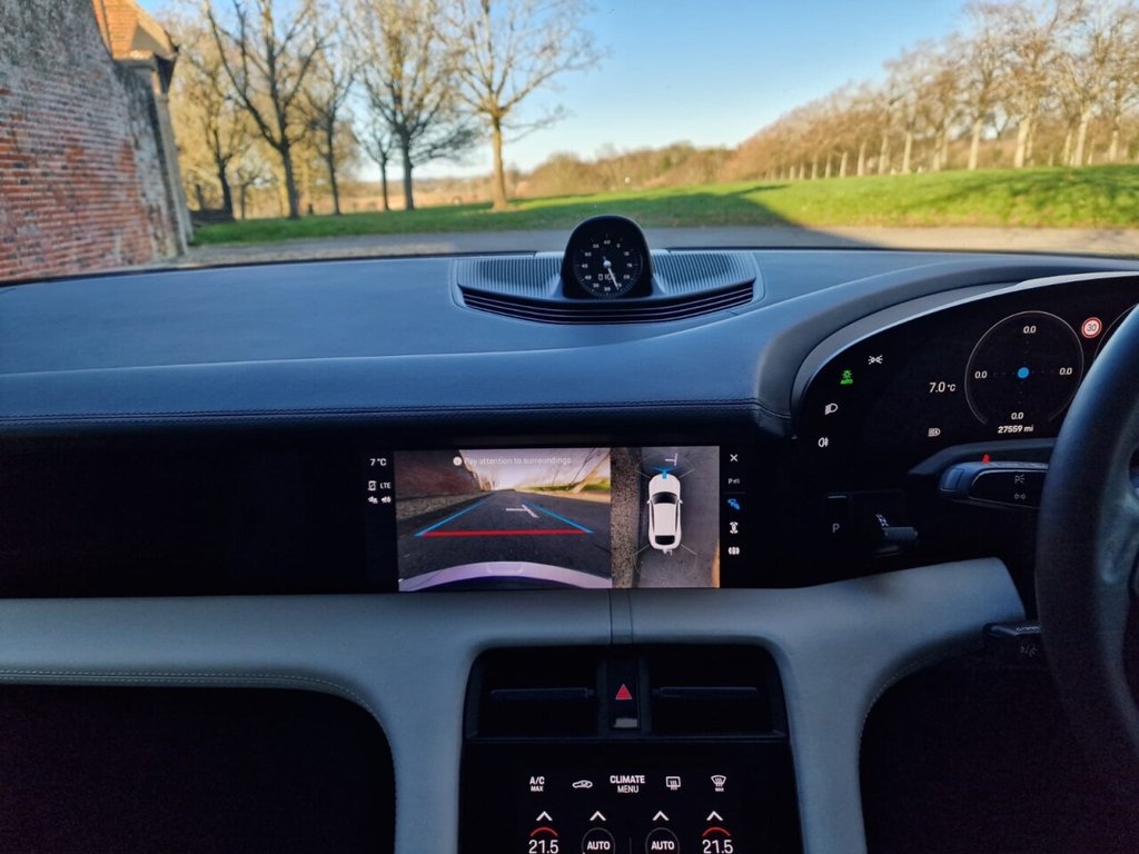 Used Porsche Taycan 2021 for sale - 77050821: Photo 19