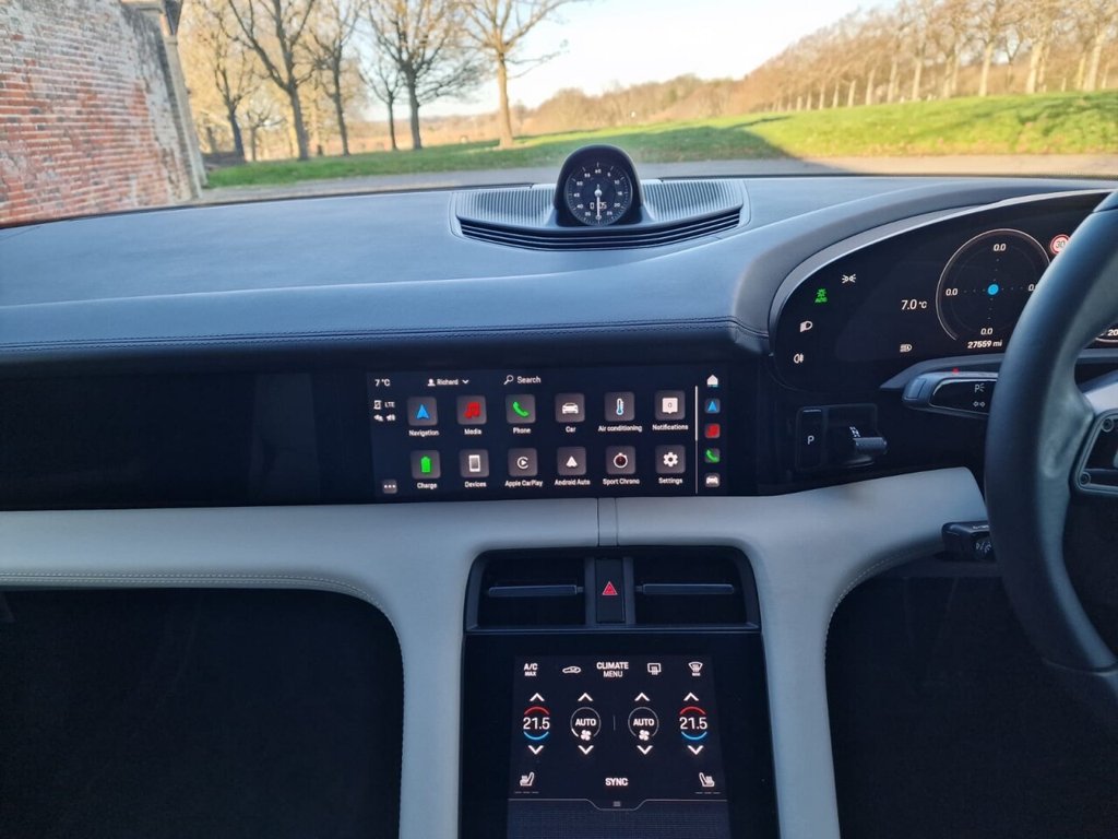 Used Porsche Taycan 2021 for sale - 77050821: Photo 20