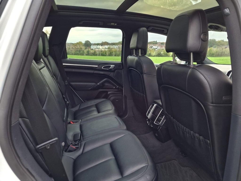 Used Porsche Cayenne 2017 for sale - 76716316: Photo 11