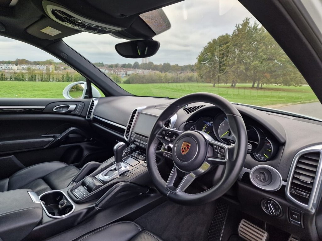 Used Porsche Cayenne 2017 for sale - 76716316: Photo 18