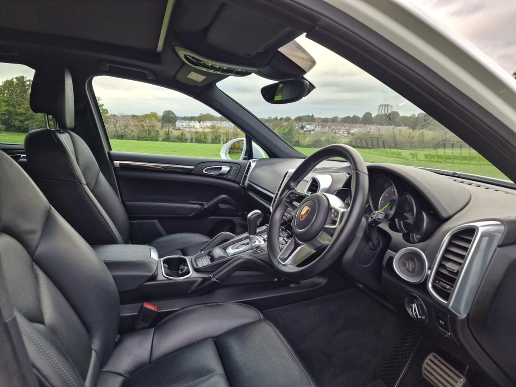 Used Porsche Cayenne 2017 for sale - 76716316: Photo 8