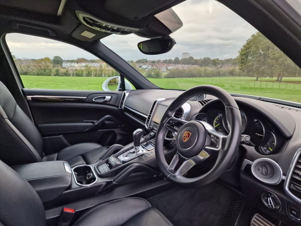Used Porsche Cayenne 2017 for sale - 76716316: Photo 9