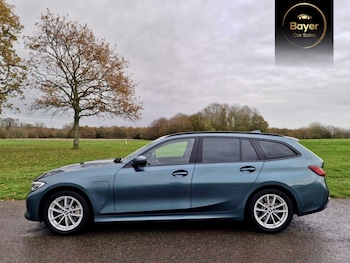 Used BMW 3 Series 2021 for sale - 76900376: Photo