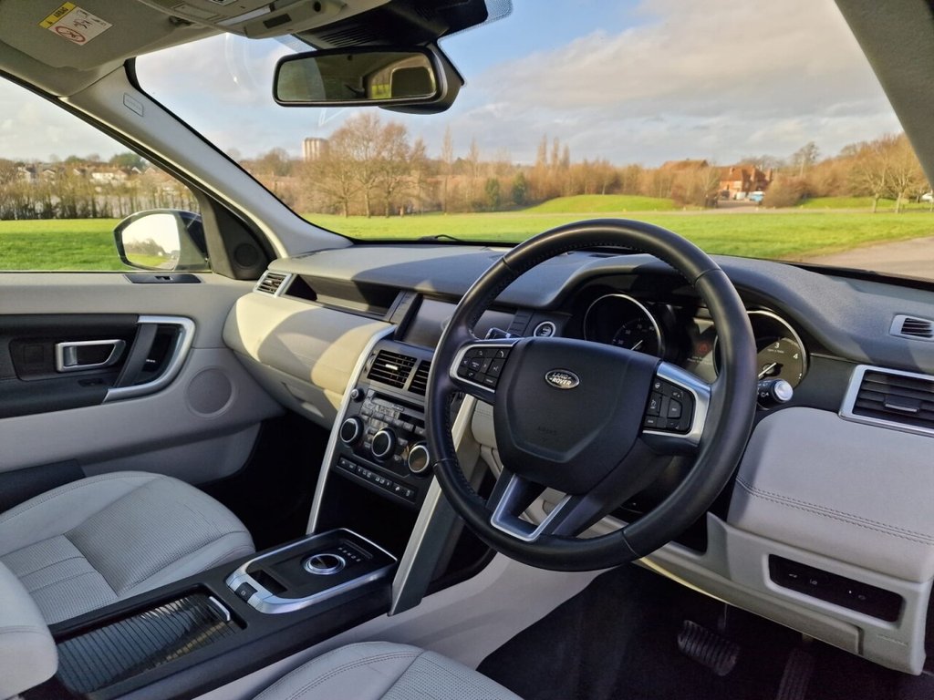 Used Land Rover Discovery Sport 2017 for sale - 77307323: Photo 18