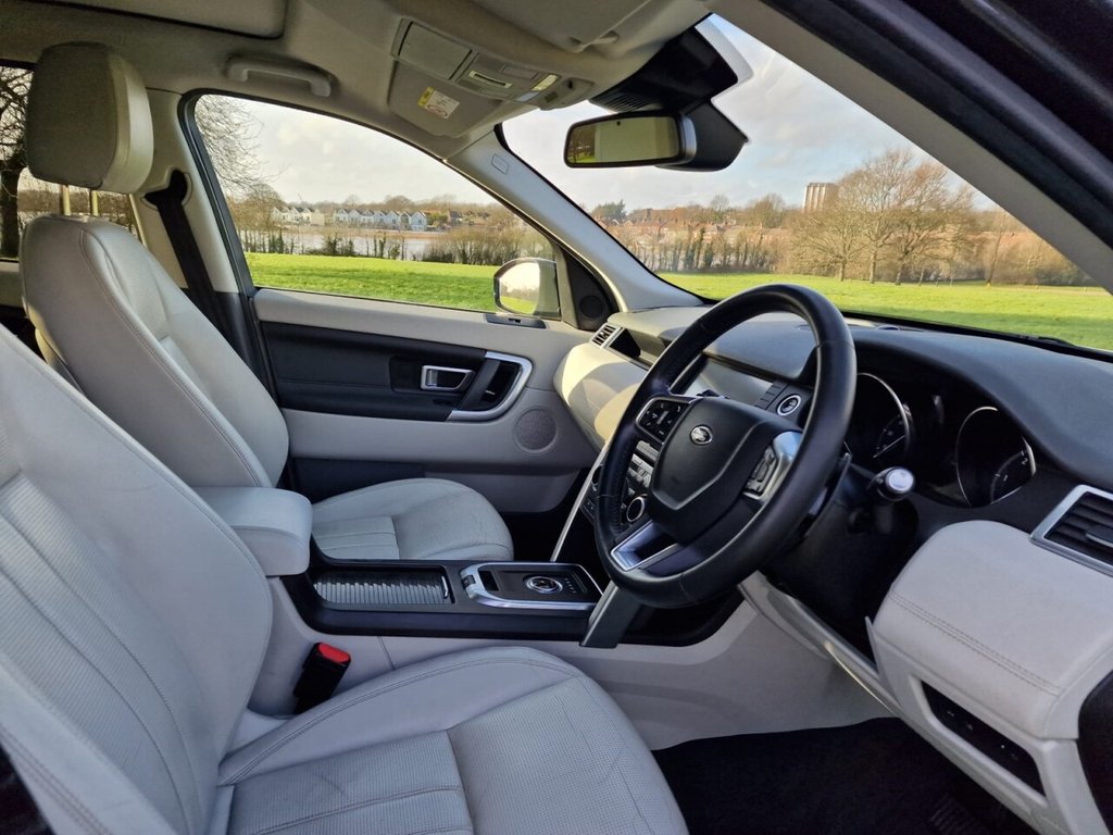 Used Land Rover Discovery Sport 2017 for sale - 77307323: Photo 8