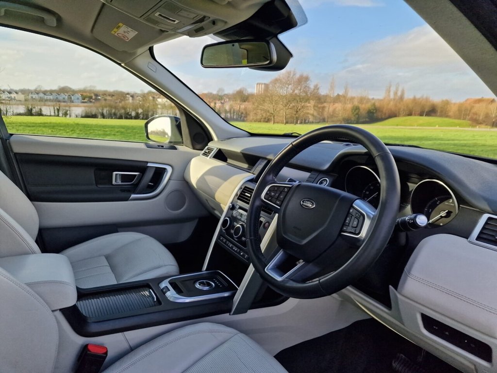 Used Land Rover Discovery Sport 2017 for sale - 77307323: Photo 9