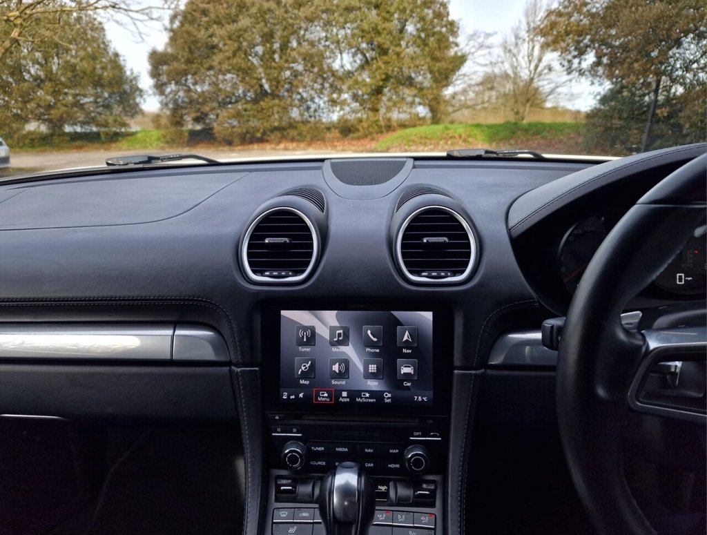 Used Porsche Boxster 2017 for sale - 77588237: Photo 15