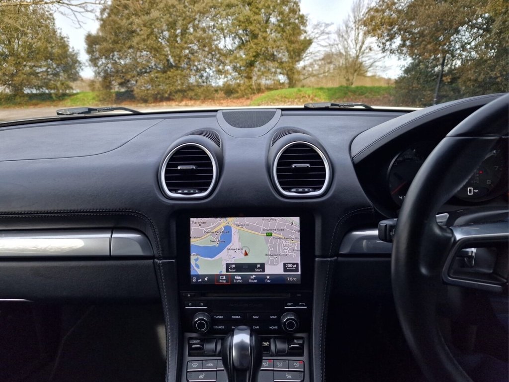 Used Porsche Boxster 2017 for sale - 77588237: Photo 16