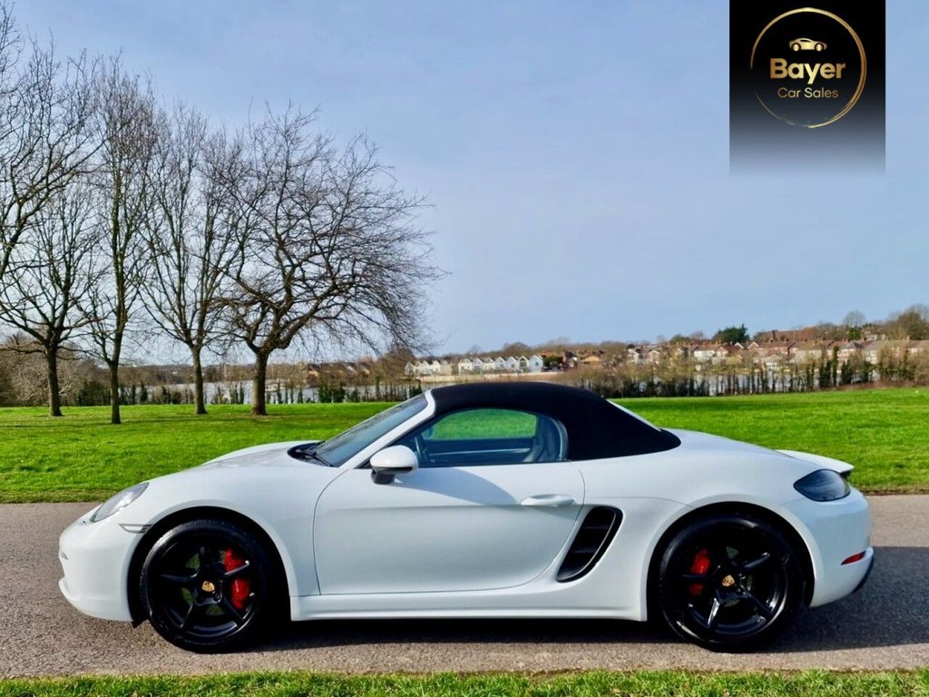 Used Porsche Boxster 2017 for sale - 77588237: Photo 8