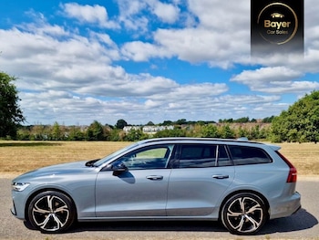 Used Volvo V60 2023 for sale - 79338944: Photo