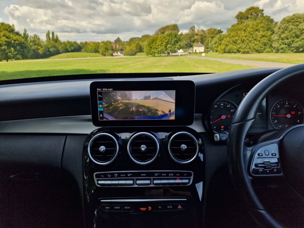 Used Mercedes-Benz C Class 2019 for sale - 76716299: Photo 10