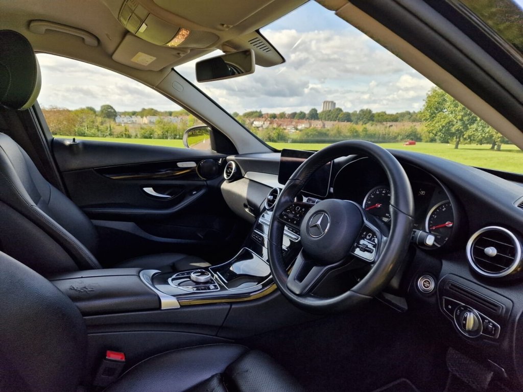 Used Mercedes-Benz C Class 2019 for sale - 76716299: Photo 8
